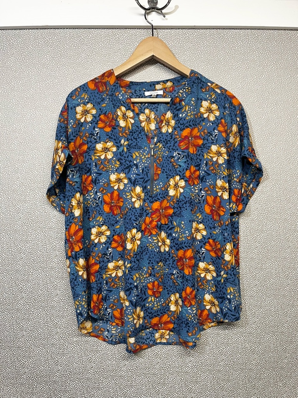 L Maurices Geneva Zip Front Floral Print Top